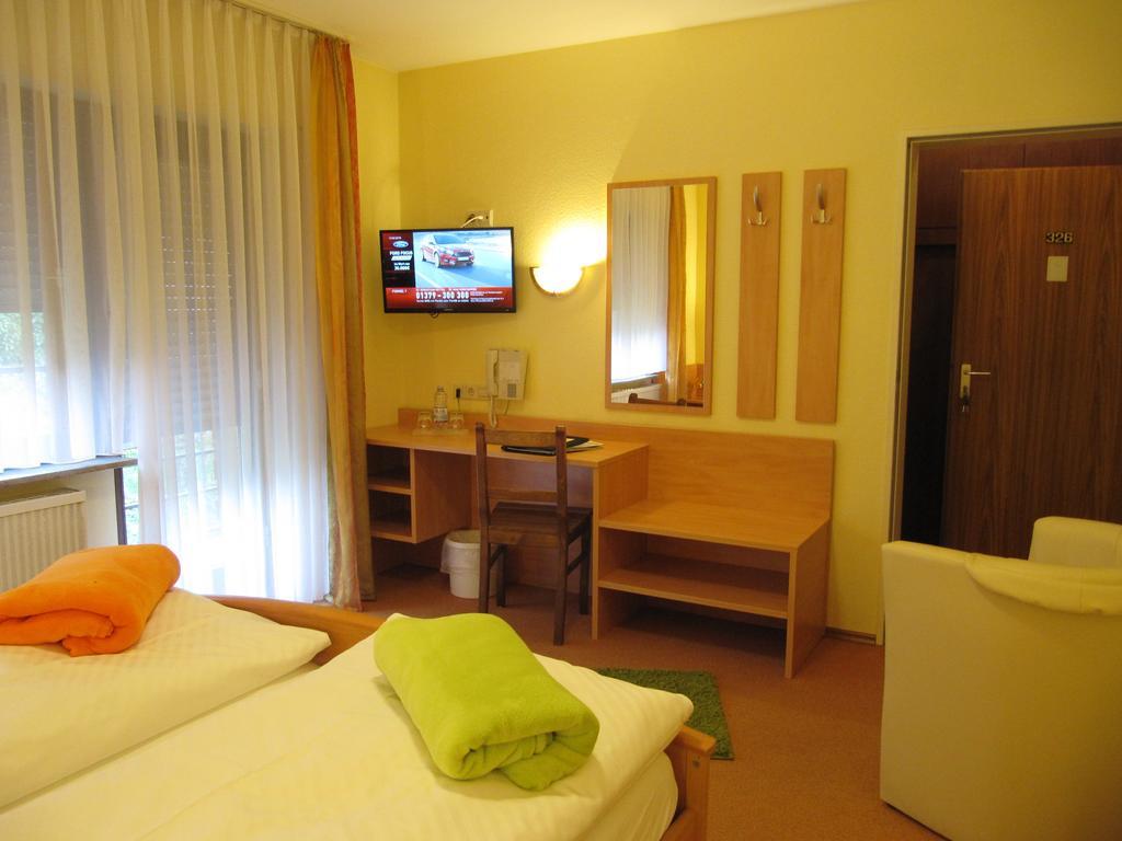 Hotel Gasthof Am Selteltor Wiesensteig Экстерьер фото