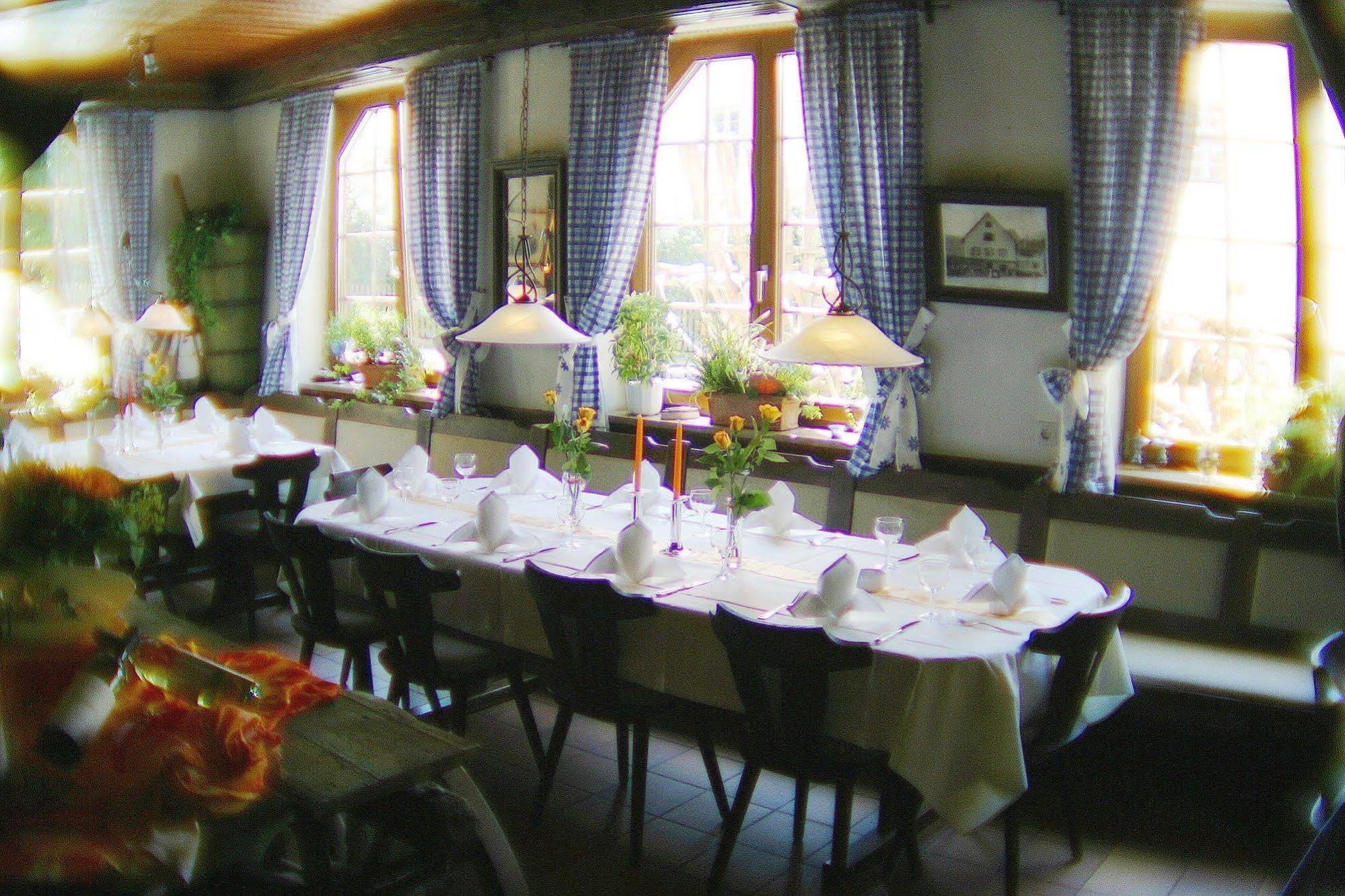 Hotel Gasthof Am Selteltor Wiesensteig Экстерьер фото