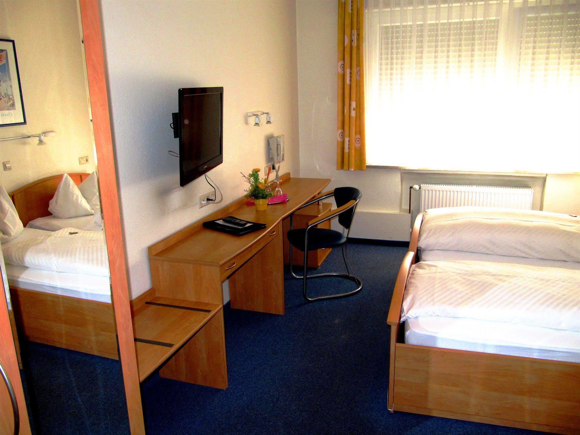 Hotel Gasthof Am Selteltor Wiesensteig Экстерьер фото