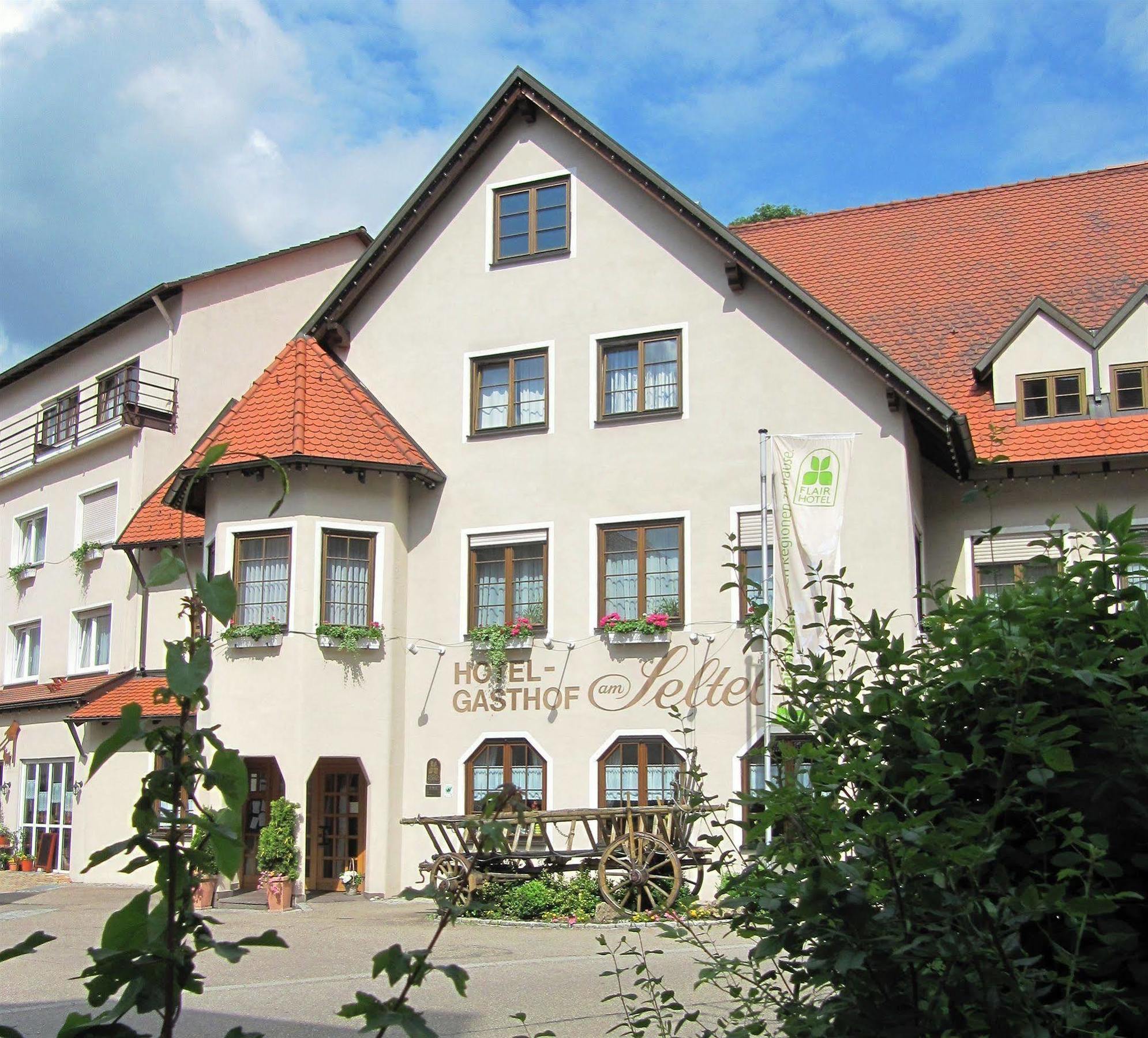 Hotel Gasthof Am Selteltor Wiesensteig Экстерьер фото