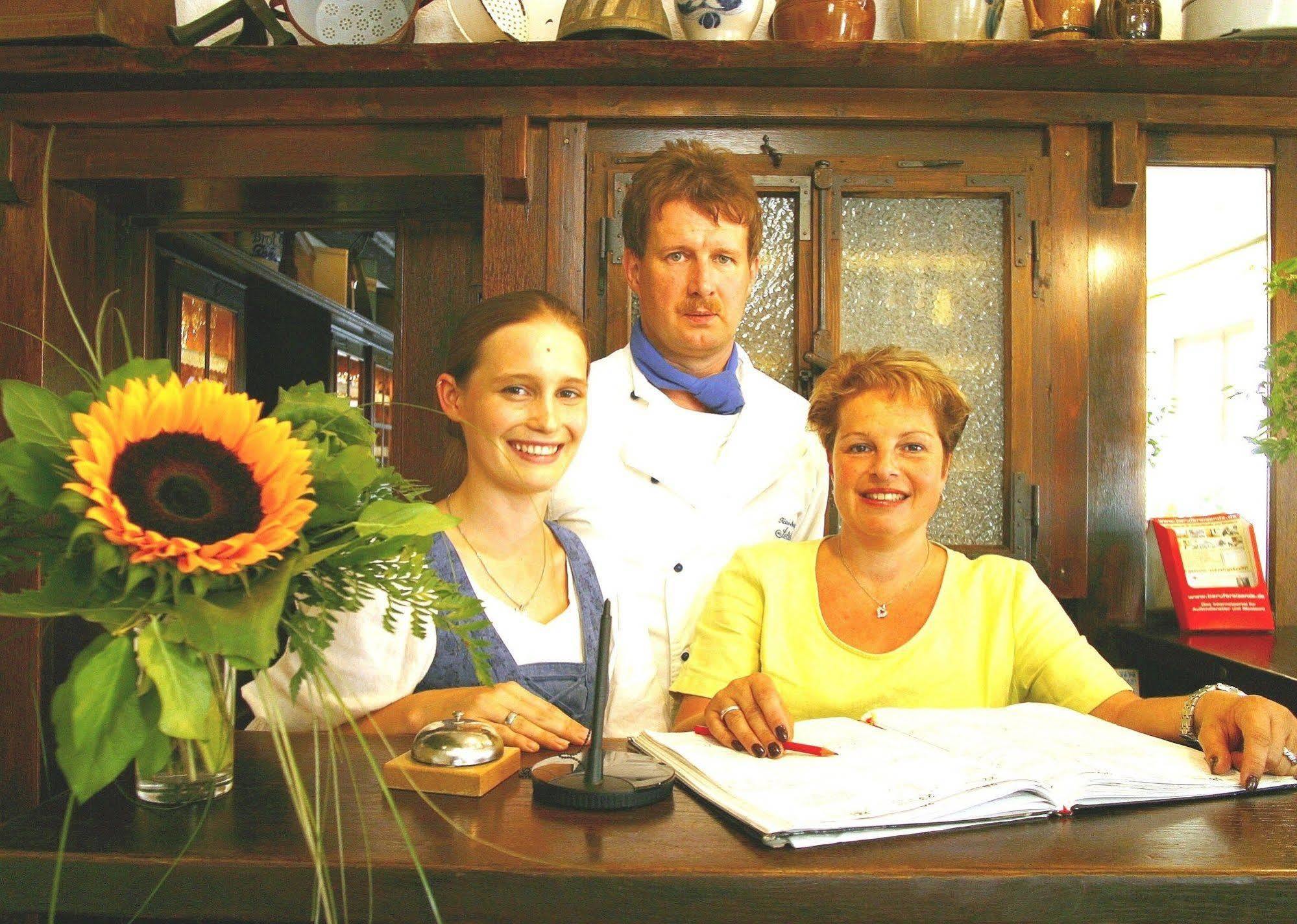 Hotel Gasthof Am Selteltor Wiesensteig Экстерьер фото